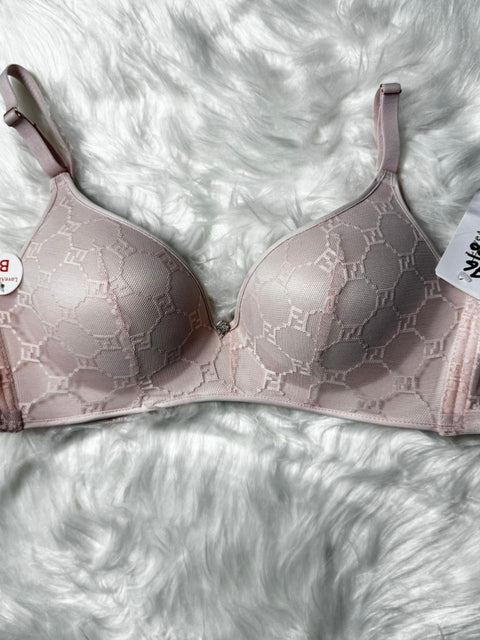 Pure Elegance Seamless Bra