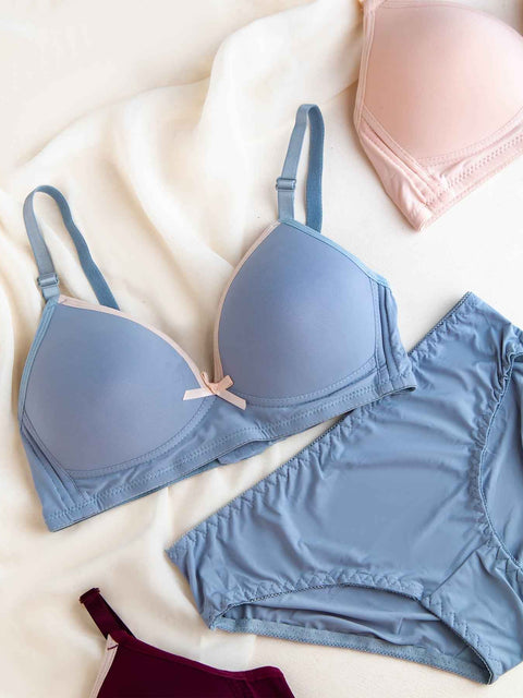 Seamless Thin Pad Smooth Bra and Panty Set